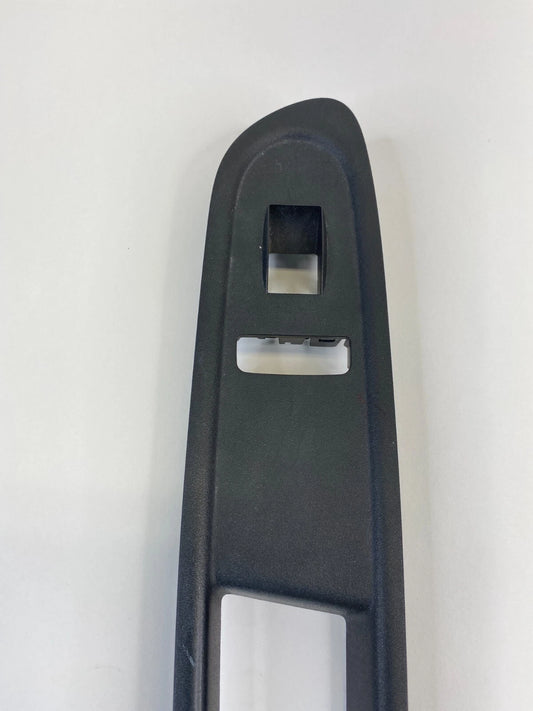 2009-2012 CHEVROLET TRAVERSE FRONT RIGHT WINDOW SWITCH BEZEL COVER OEM 25868362