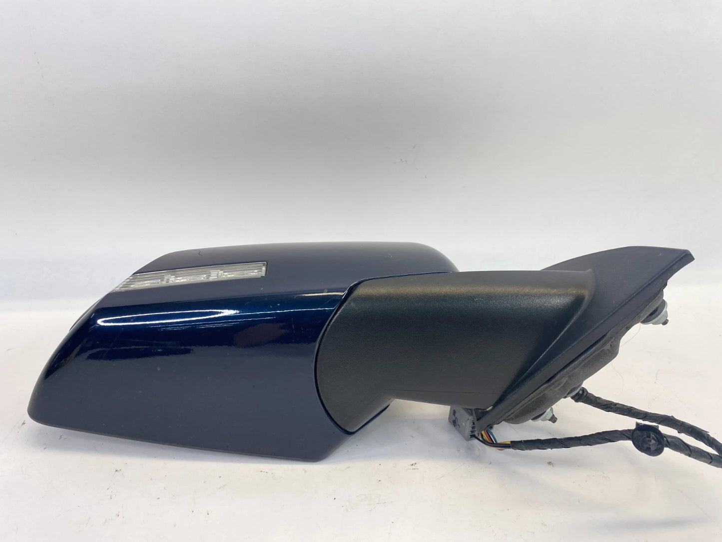 2009-2014 CHEVROLET TRAVERSE FRONT RIGHT SIDE VIEW DOOR MIRROR 22781601 OEM