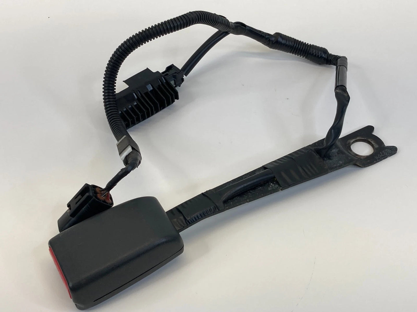 2008-2010 SCION XD FRONT LEFT DRIVER SIDE SEAT BELT BUCKLE ASSEMBLY OEM