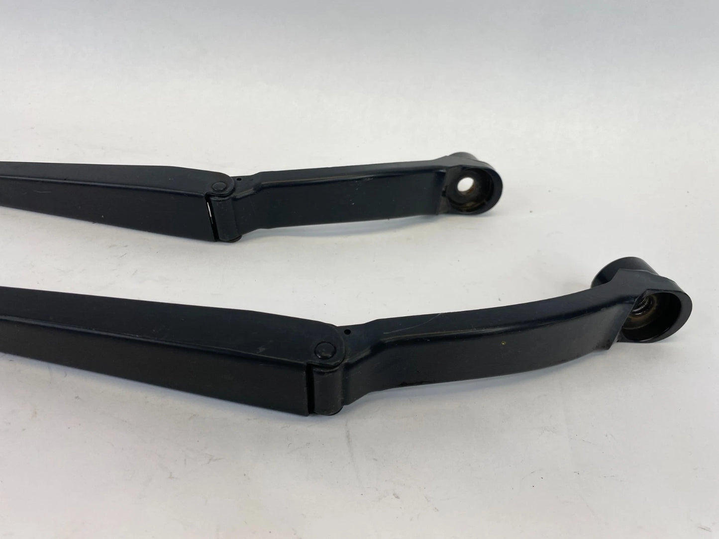 2010-2014 SUBARU OUTBACK LEGACY FRONT LEFT & RIGHT WINDSHIELD WIPER ARMS SET OEM