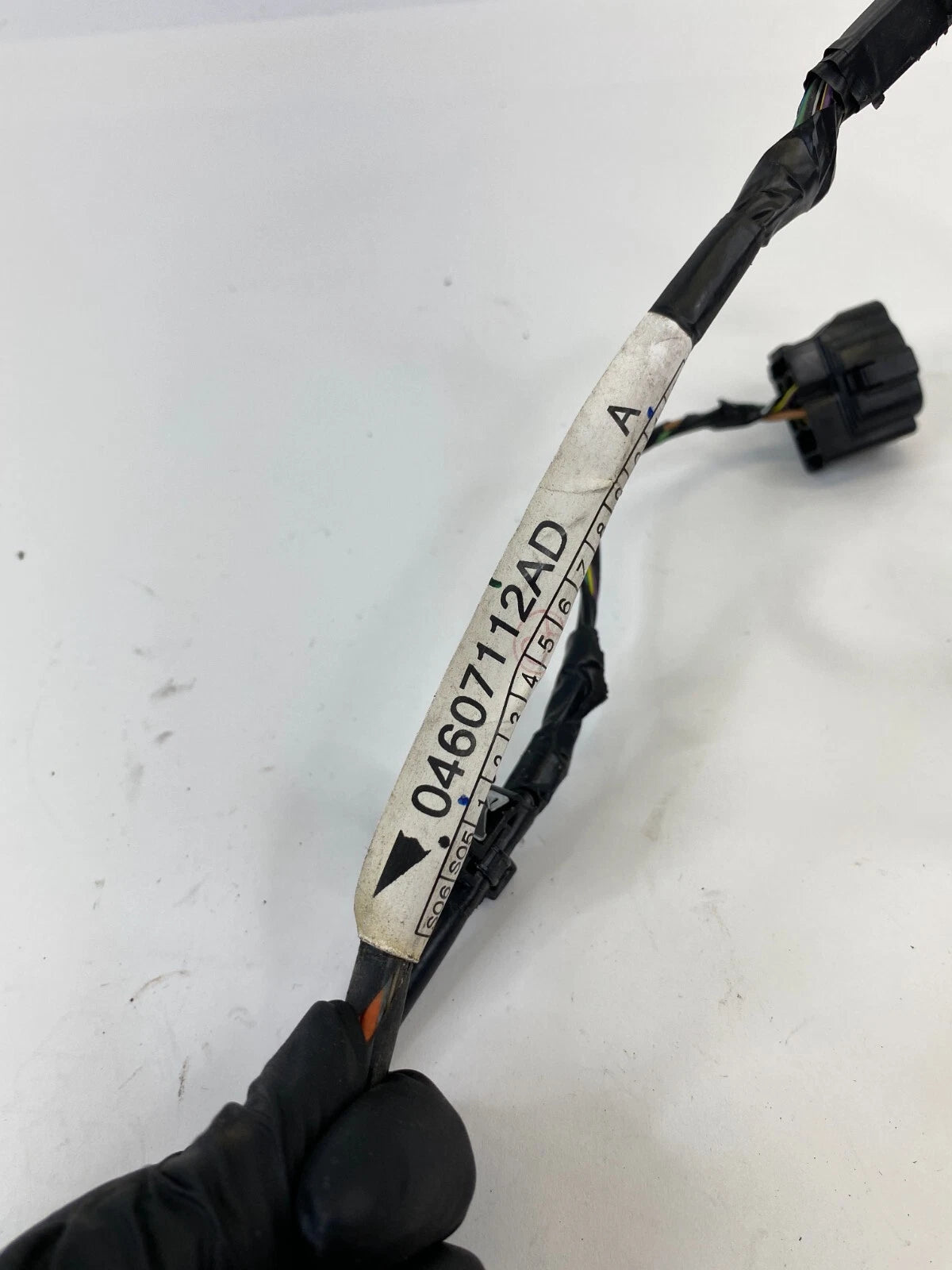 2005-2008 CHRYSLER 300 REAR RIGHT SIDE DOOR WIRE HARNESS WIRING 04607112AD OEM