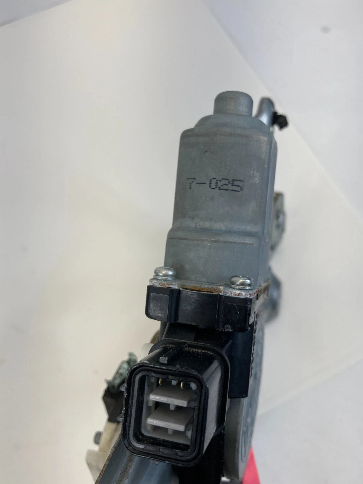 06-11 HONDA CIVIC FRONT RIGHT PASSENGER SIDE POWER WINDOW MOTOR W/ REGULATOR OEM