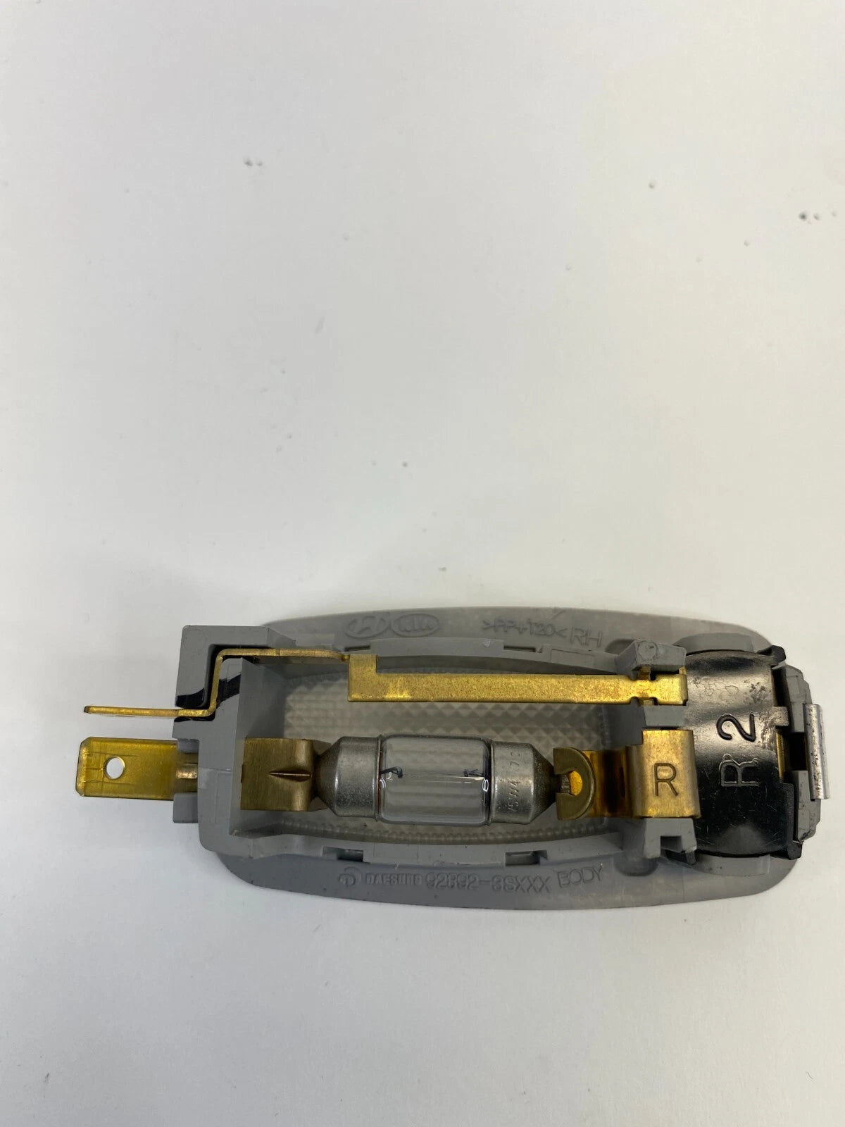 2014-2018 KIA FORTE ROOF FRONT RIGHT SUNVISOR VANITY LIGHT LAMP 92892-3SXXX OEM