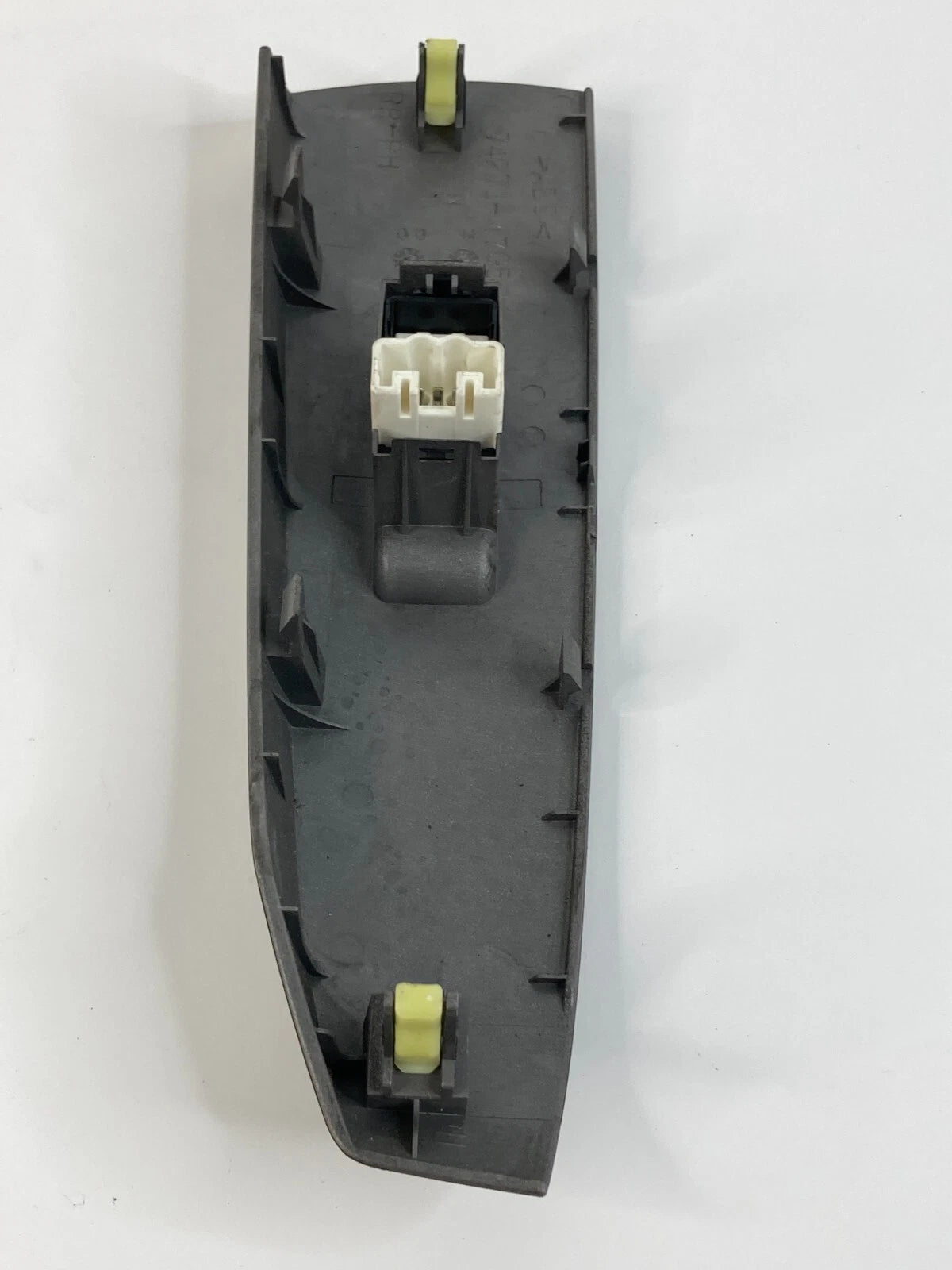 04-09 TOYOTA PRIUS REAR RIGHT DOOR WINDOW CONTROL SWITCH BEZEL OEM 7427147050