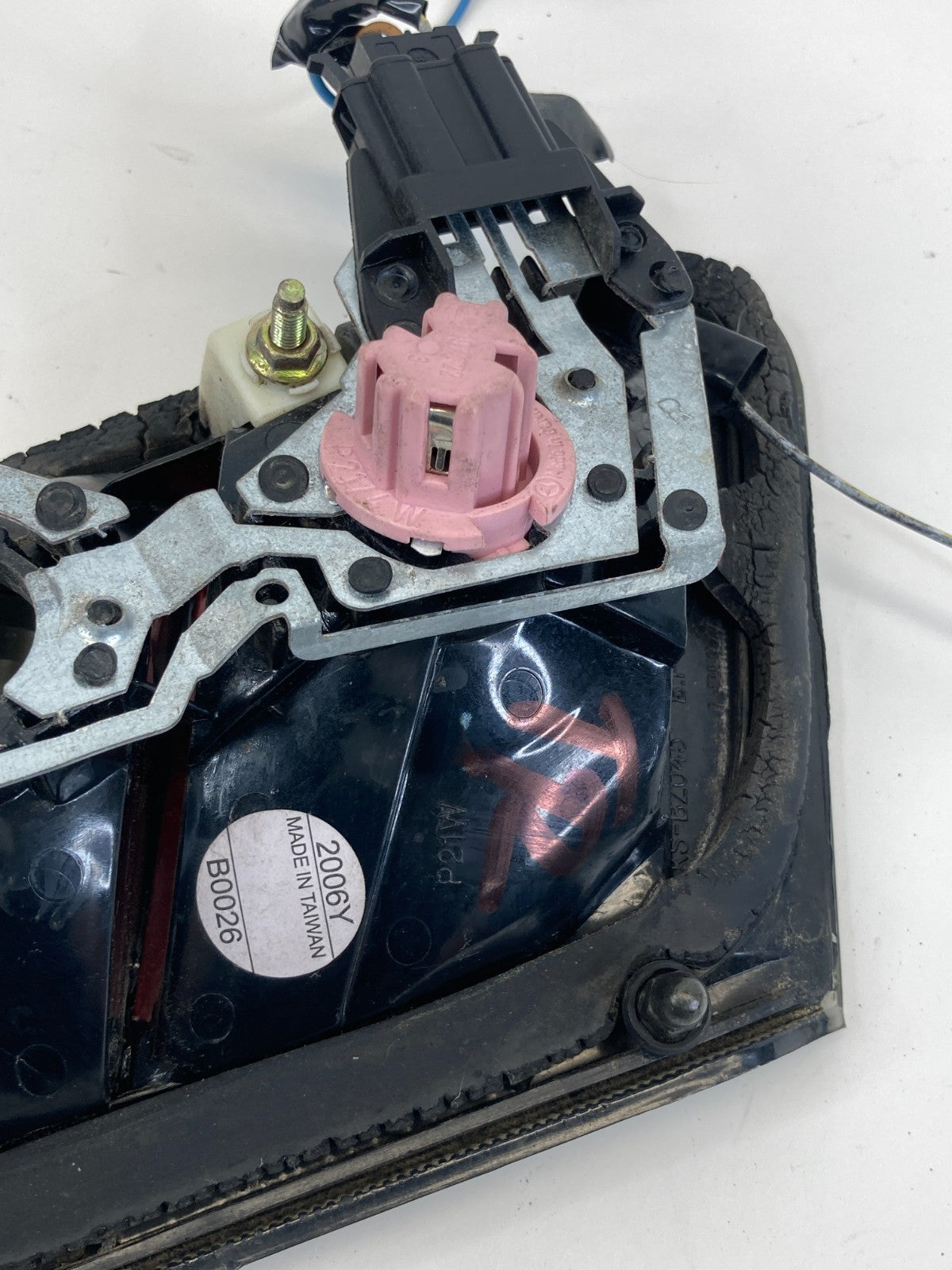 1998-2002 Mercedes-Benz E430 Rear Right Inner Tail Light Taillight Aftermarket