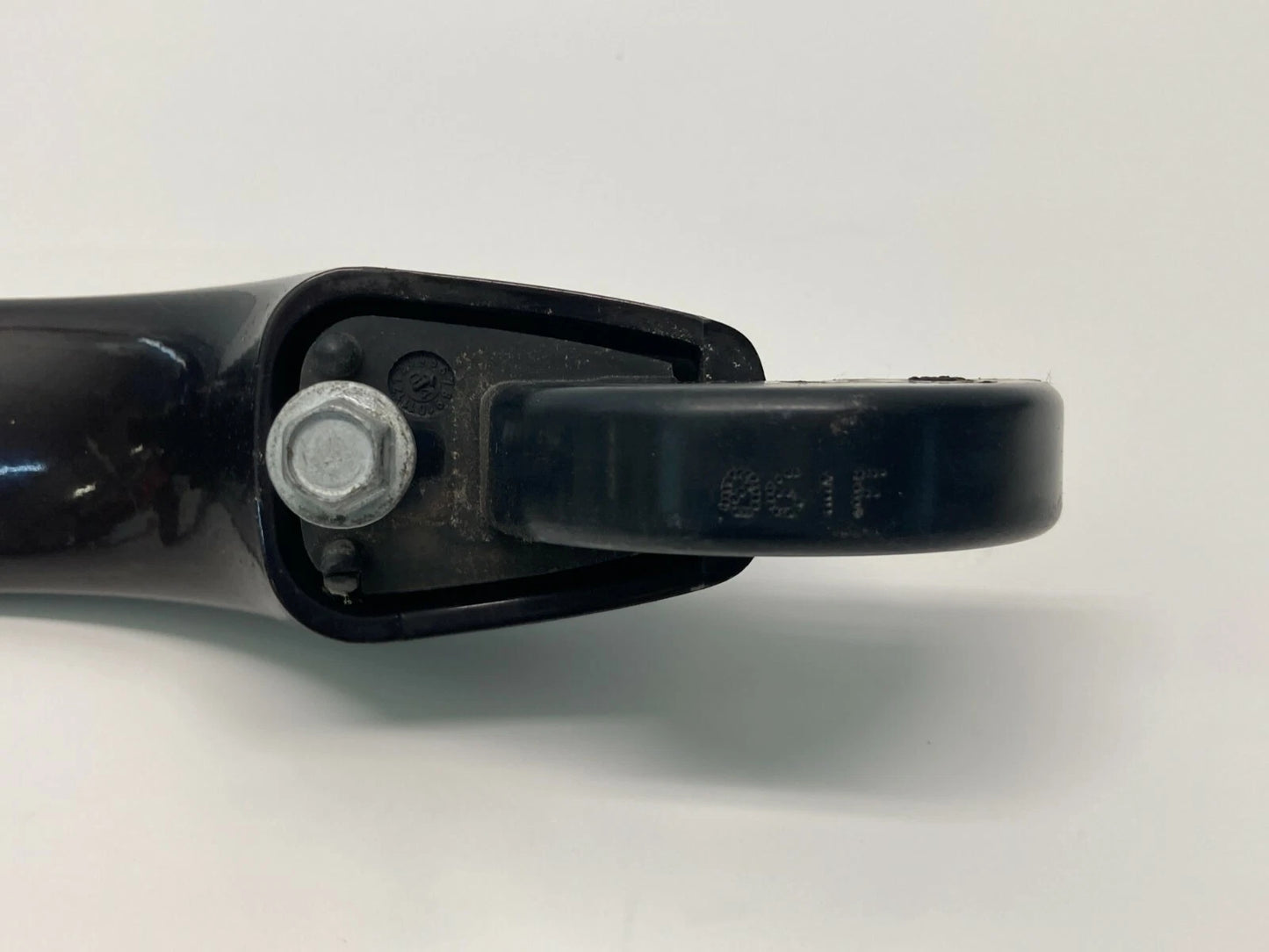 2005-2010 CHRYSLER 300 2005-08 MAGNUM FRONT RIGHT EXTERIOR DOOR HANDLE ASSEMBLY
