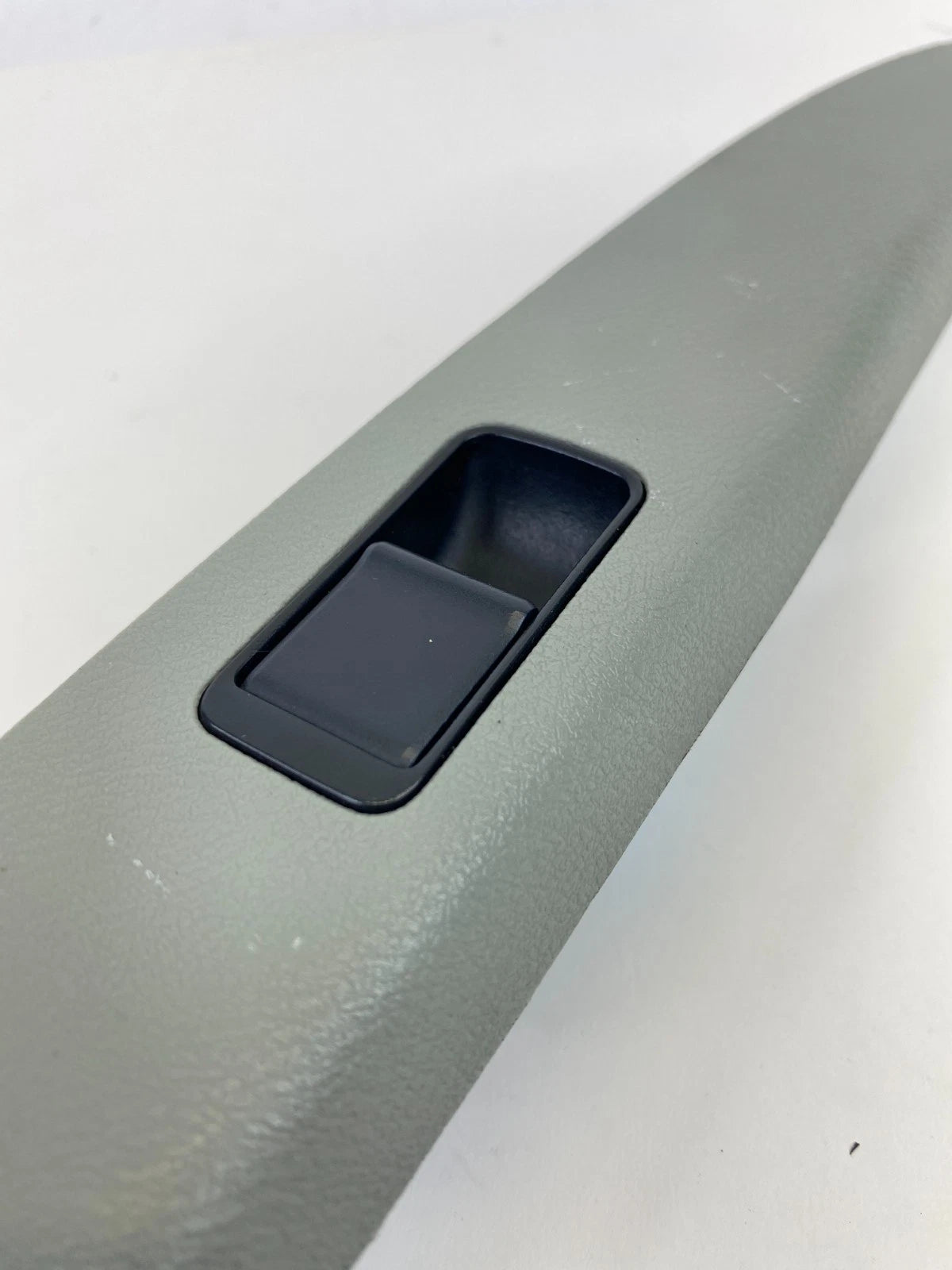 2005-2010 HONDA ODYSSEY REAR LEFT SIDE DOOR WINDOW SWITCH ASSY W/ BEZEL OEM