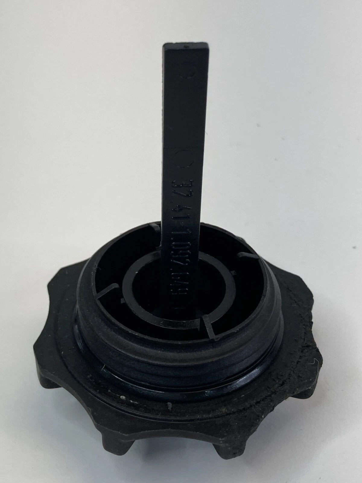 2009 2010 BMW 535I XDRIVE POWER STEERING FLUID RESERVOIR TANK CAP 32411092649