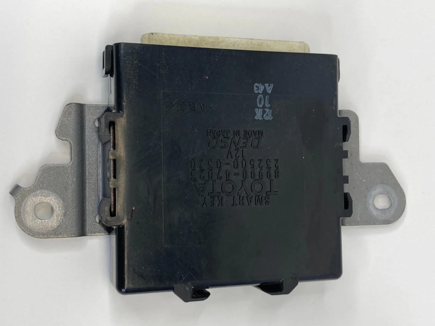 2006-2009 TOYOTA PRIUS THEFT LOCKING SMART KEY CONTROL MODULE 89990-47023 OEM