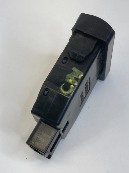 2004-2009 TOYOTA PRIUS PARKING BRAKE CONTROL SWITCH P BUTTON 15A685 OEM