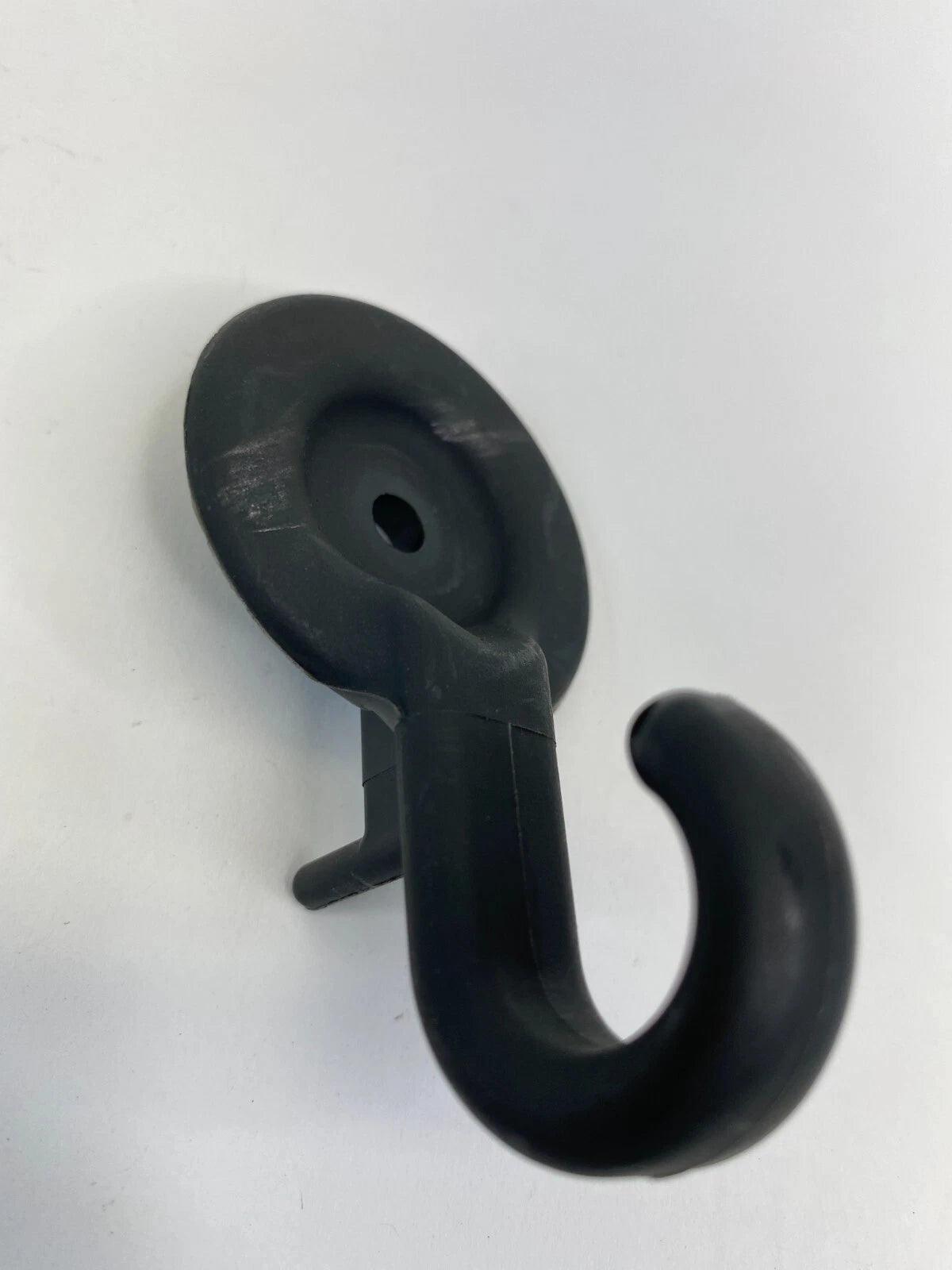 03 04 05 06 07 HONDA ACCORD SEDAN REAR TRUNK TIE DOWN HOOK 84662-SP0 OEM