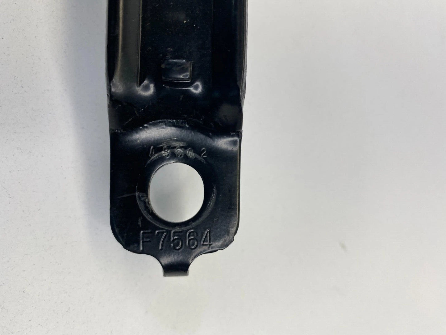1999-2001 TOYOTA CAMRY SEDAN FRONT RIGHT SIDE SEAT BELT HEIGHT ADJUSTER OEM