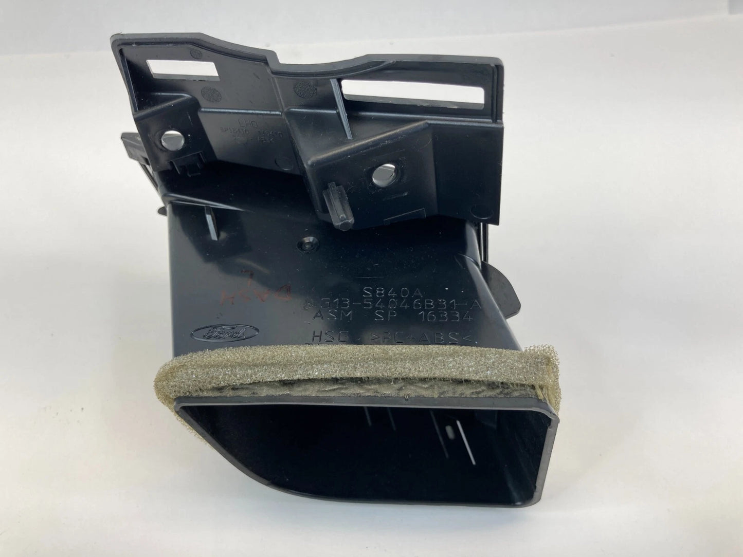 2010-2019 FORD TAURUS DASH LEFT SIDE OUTER AC AIR VENT GRILLE G13-54046B31-A OEM