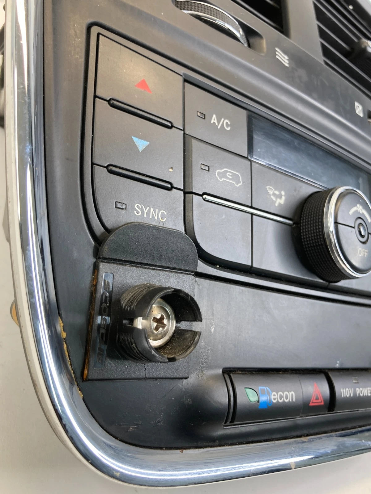 12-20 DODGE GRAND CARAVAN CLIMATE CONTROL TRIM BEZEL W/ AIR VENT P55111236AF OEM