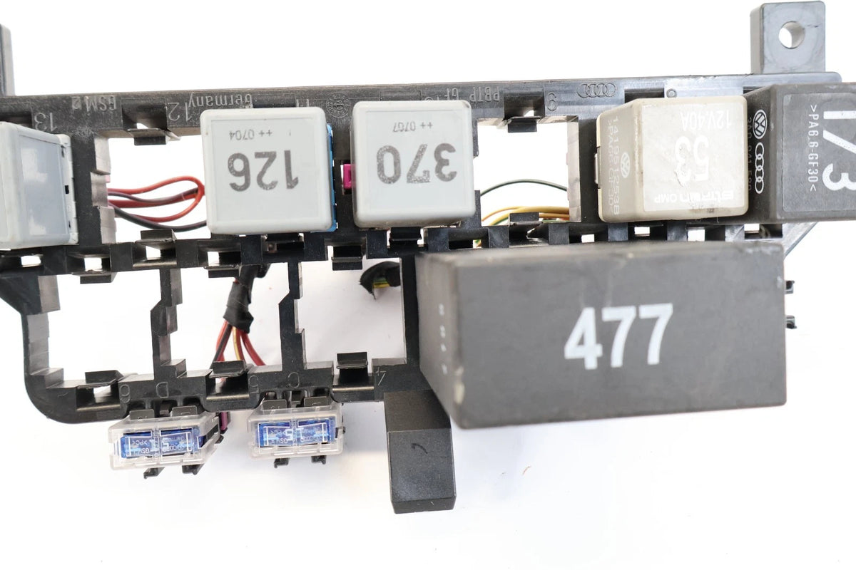 1998-2010 NEW BEETLE 2.5L AT DASH INTERIOR CABIN FUSE BOX BRACKET PANEL OEM