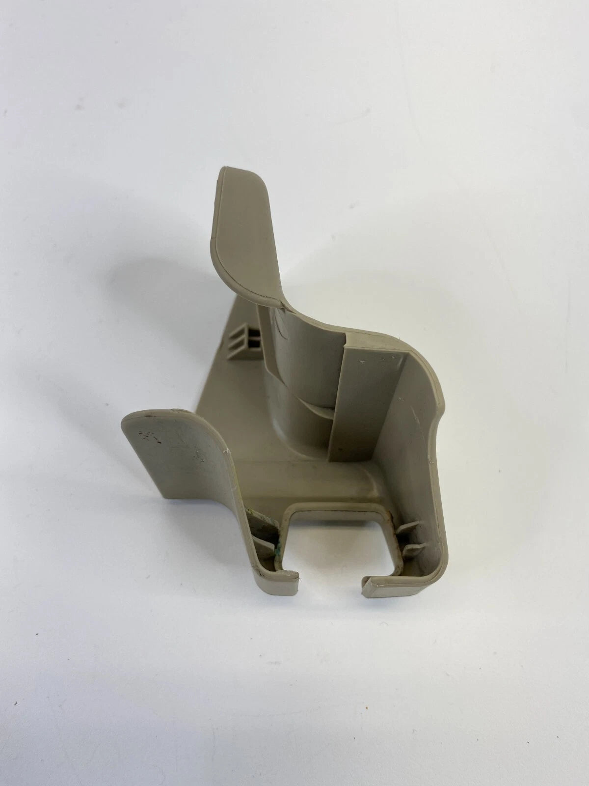 2004-2009 TOYOTA SOLARA FRONT RIGHT SEAT TRACK END COVER CAP TRIM 72157AA040 OEM