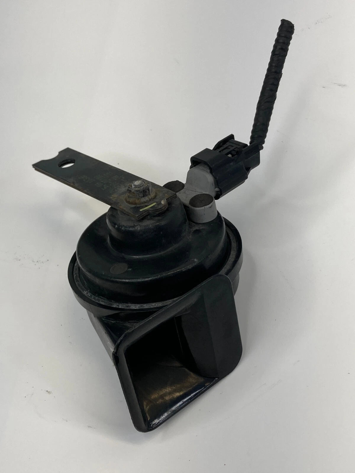 2011-2015 KIA OPTIMA LOW PITCH NOTE SIGNAL HORN TONE 99610-2T100 OEM