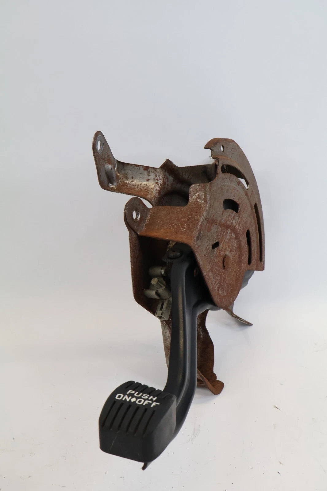 2011-2019 EXPLORER 09-19 FORD FLEX EMERGENCY PARKING BRAKE FOOT PEDAL ASSY OEM