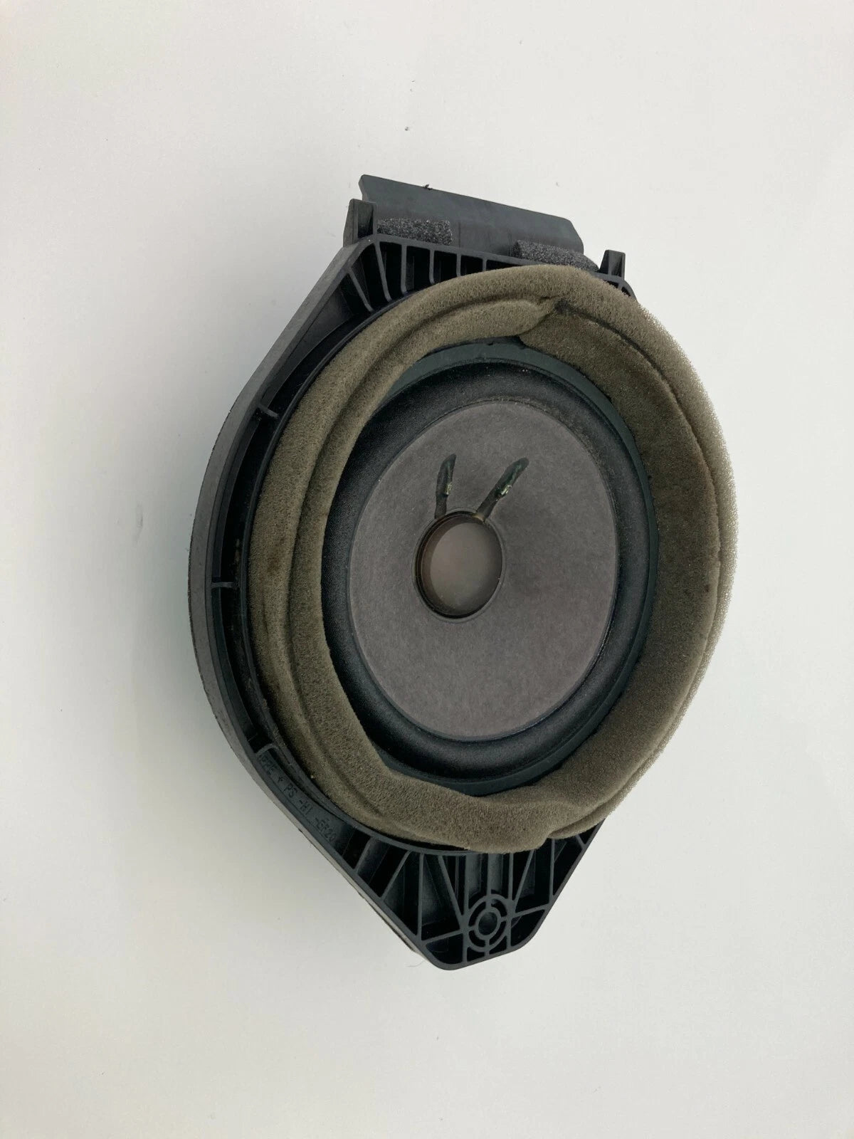 10-17 CHEVROLET TRAVERSE 10-16 GMC ACADIA REAR RIGHT SIDE DOOR SPEAKER 20935388
