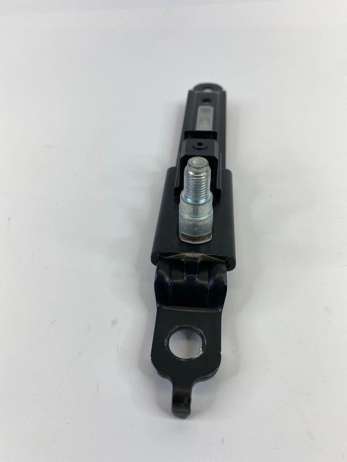 2007 2008 INFINITI G35 SEDAN FRONT LEFT SIDE SEAT BELT ADJUSTER D526001 OEM