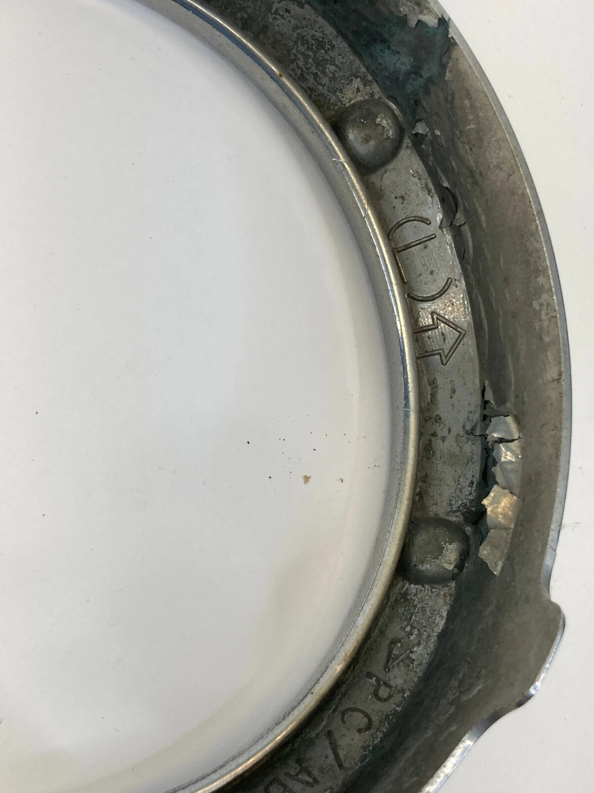 2004-2007 TOYOTA HIGHLANDER FRONT FOG LIGHT LAMP BEZEL OEM FACTORY 81483-48010