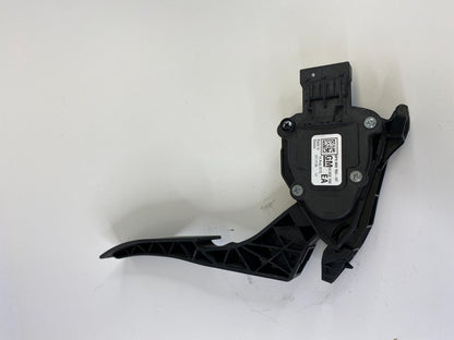 2016 Chevy Cruze Limited 11-15 Cruze Accelerator Gas Pedal & Sensor 13252702 OEM