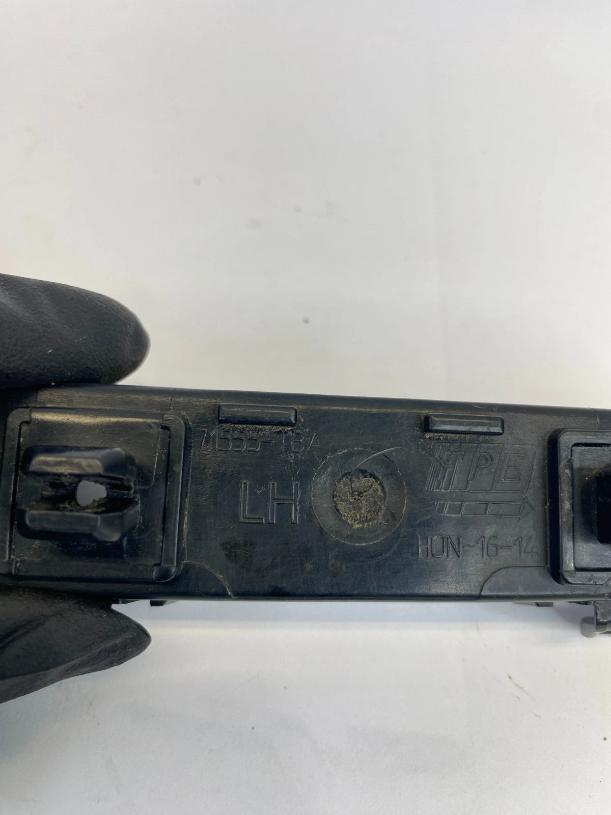 2016-2021 HONDA CIVIC SEDAN REAR LEFT UPPER BUMPER SUPPORT BRACKET OEM 71555-1BA