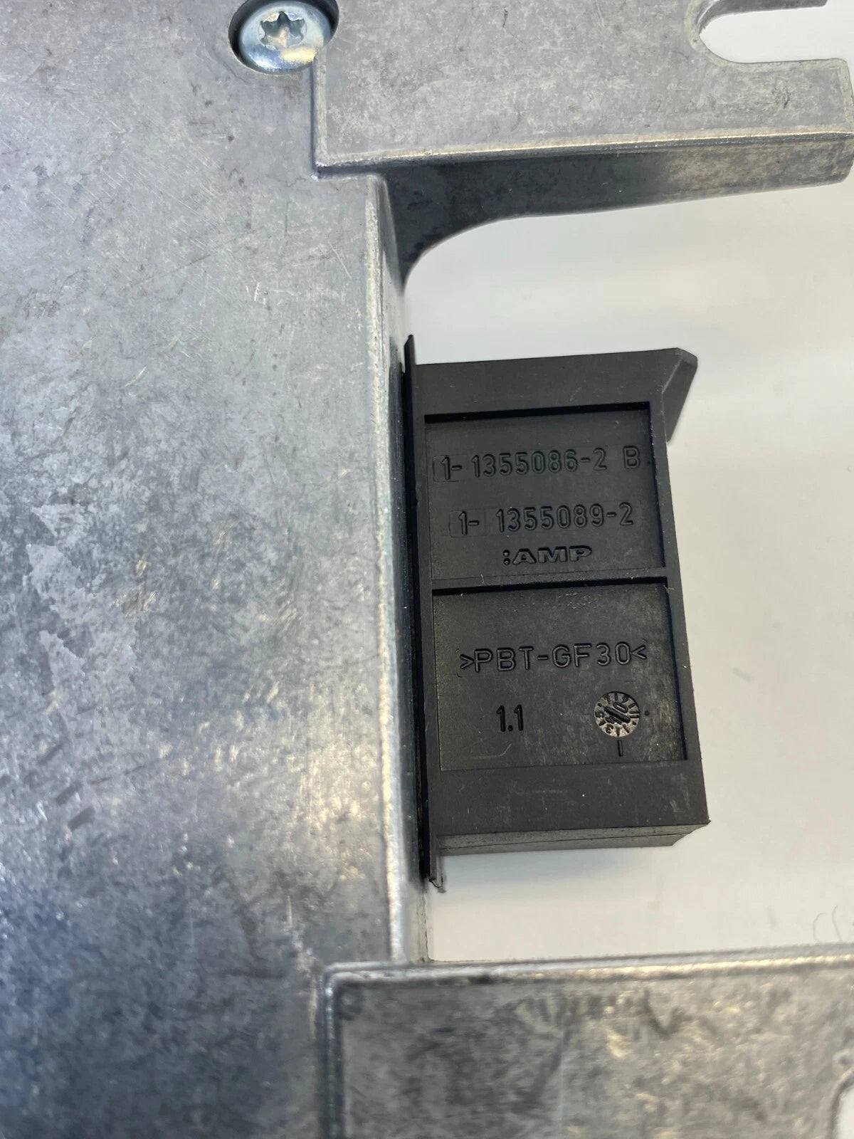 2002-2005 BMW 745I VOICE INPUT COMMUNICATION CONTROL MODULE OEM 84416941973