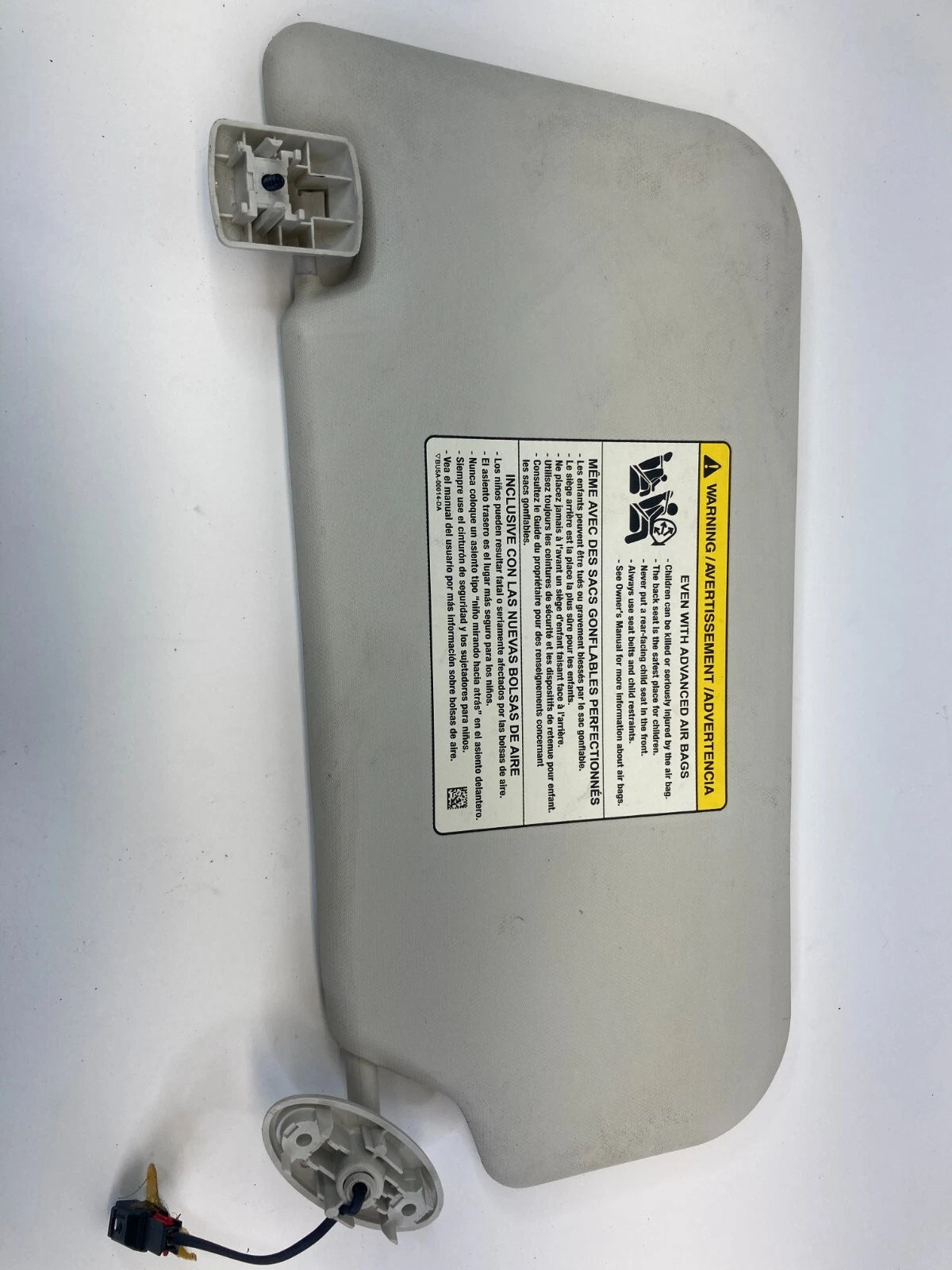 2012-2015 FORD FOCUS FRONT RIGHT PASSENGER SIDE SUN VISOR W/ ILLUMINATED OEM