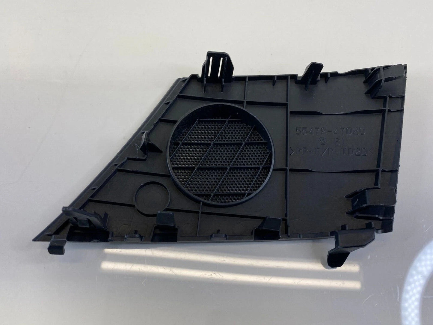 10-15 TOYOTA PRIUS FRONT LEFT INSTRUMENT PANEL SPEAKER GRILLE COVER 55472-47020