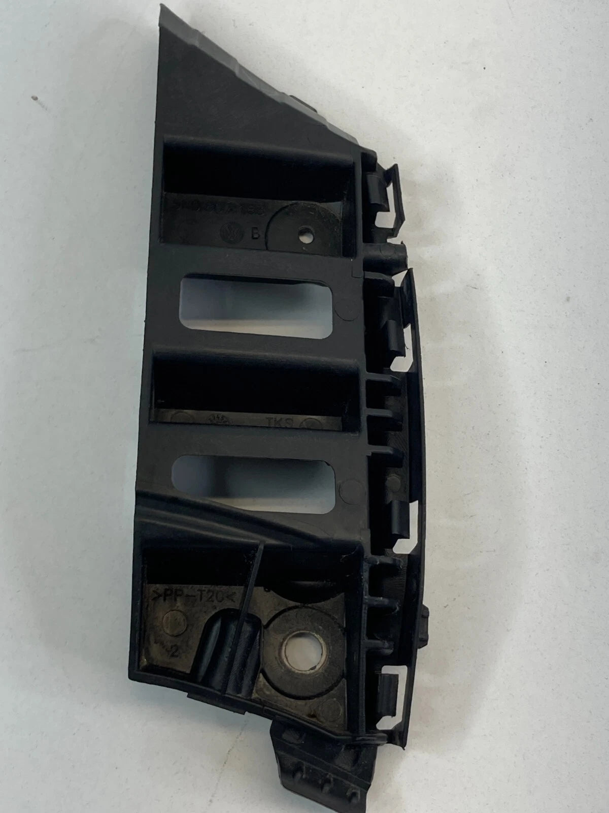 09-11 VW TIGUAN FRON BUMPER MOUNTING BRACKET SUPPORT LEFT SIDE 5N0-807-183-B