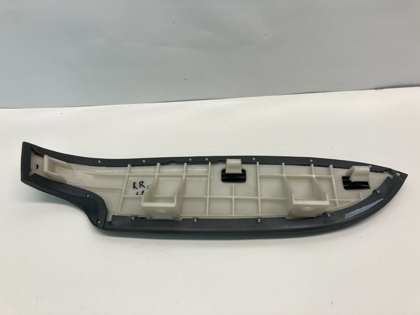 01-05 Honda Civic Rear Left Inner Door Armrest Arm Rest Cover Trim 1422401-S5A1