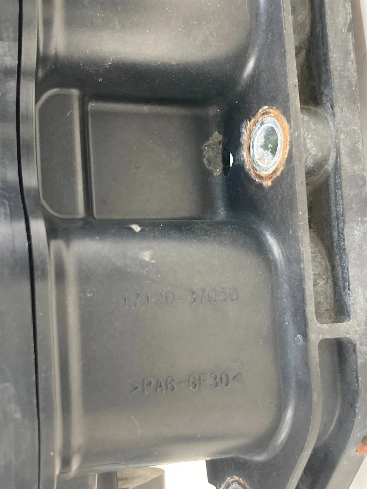 2010-2015 TOYOTA PRIUS 1.8L L4 HYBRID INTAKE MANIFOLD ASSY 17120-37050 OEM