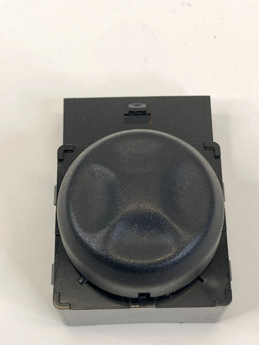 2007-2009 GMC YUKON FRONT LEFT SEAT POWER LUMBAR CONTROL SWITCH 15785408 OEM