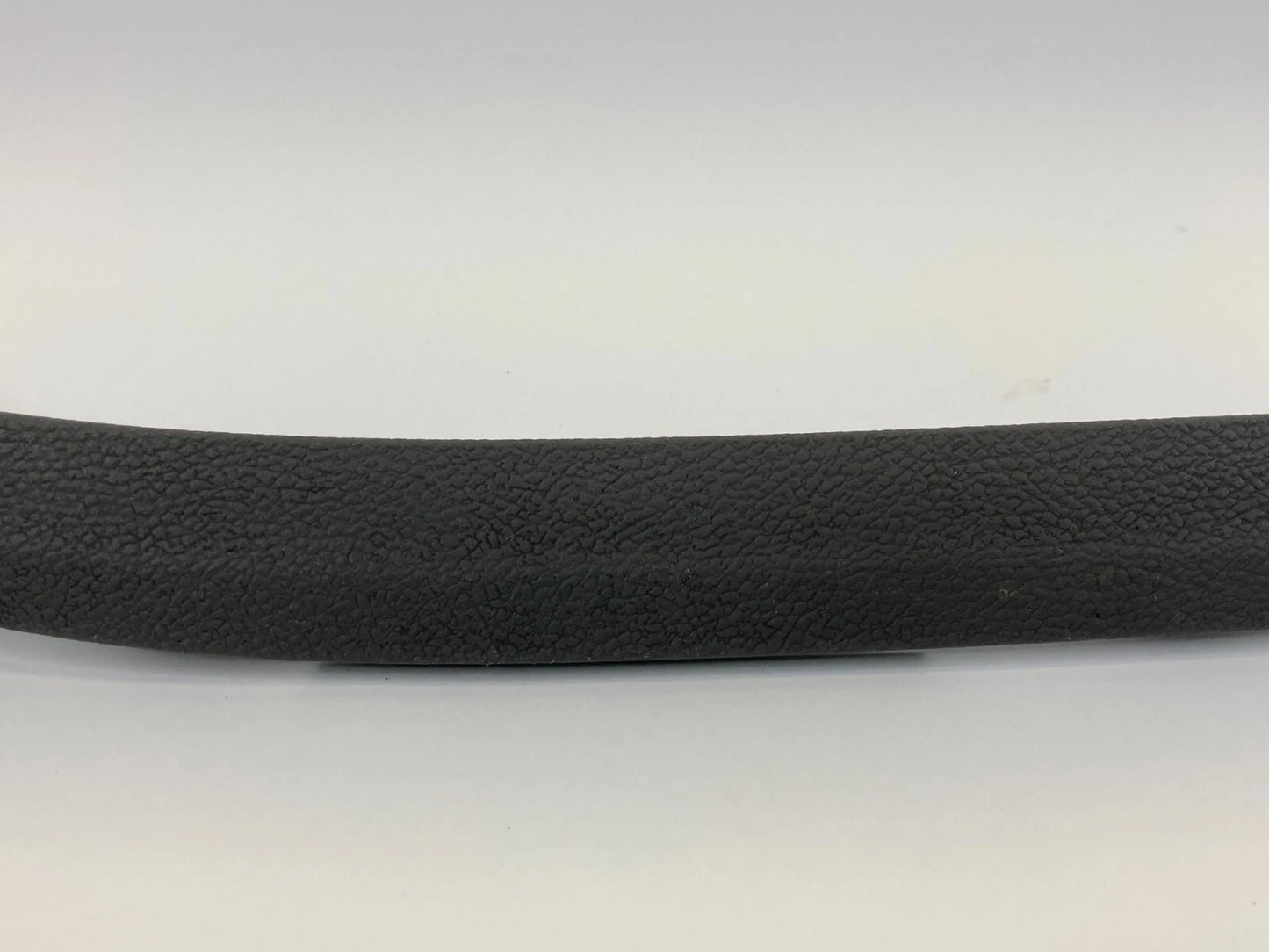2013-2015 CHEVROLET MALIBU FRONT RIGHT SIDE DOOR PULL HANDLE COVER TRIM BEZEL