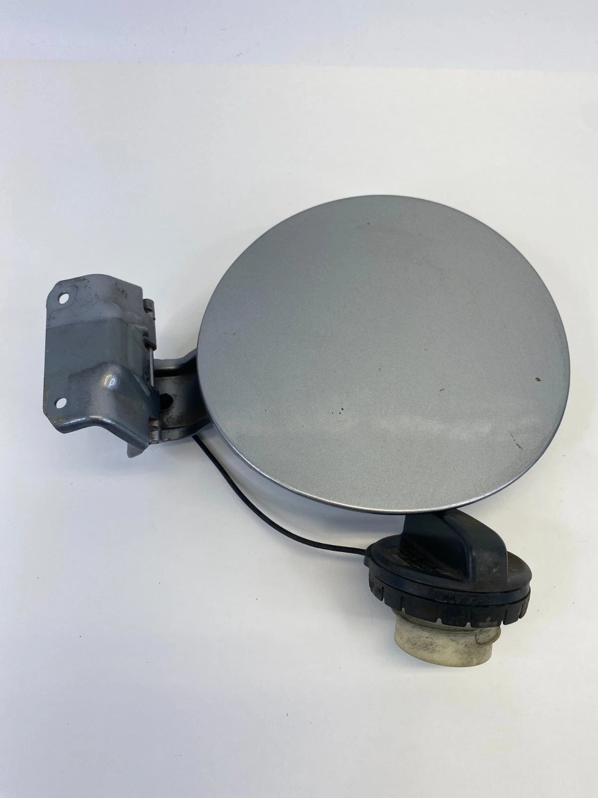 2013-2016 MAZDA CX-5 CX5 FUEL FILLER DOOR GAS LID COVER W/ CAP OEM