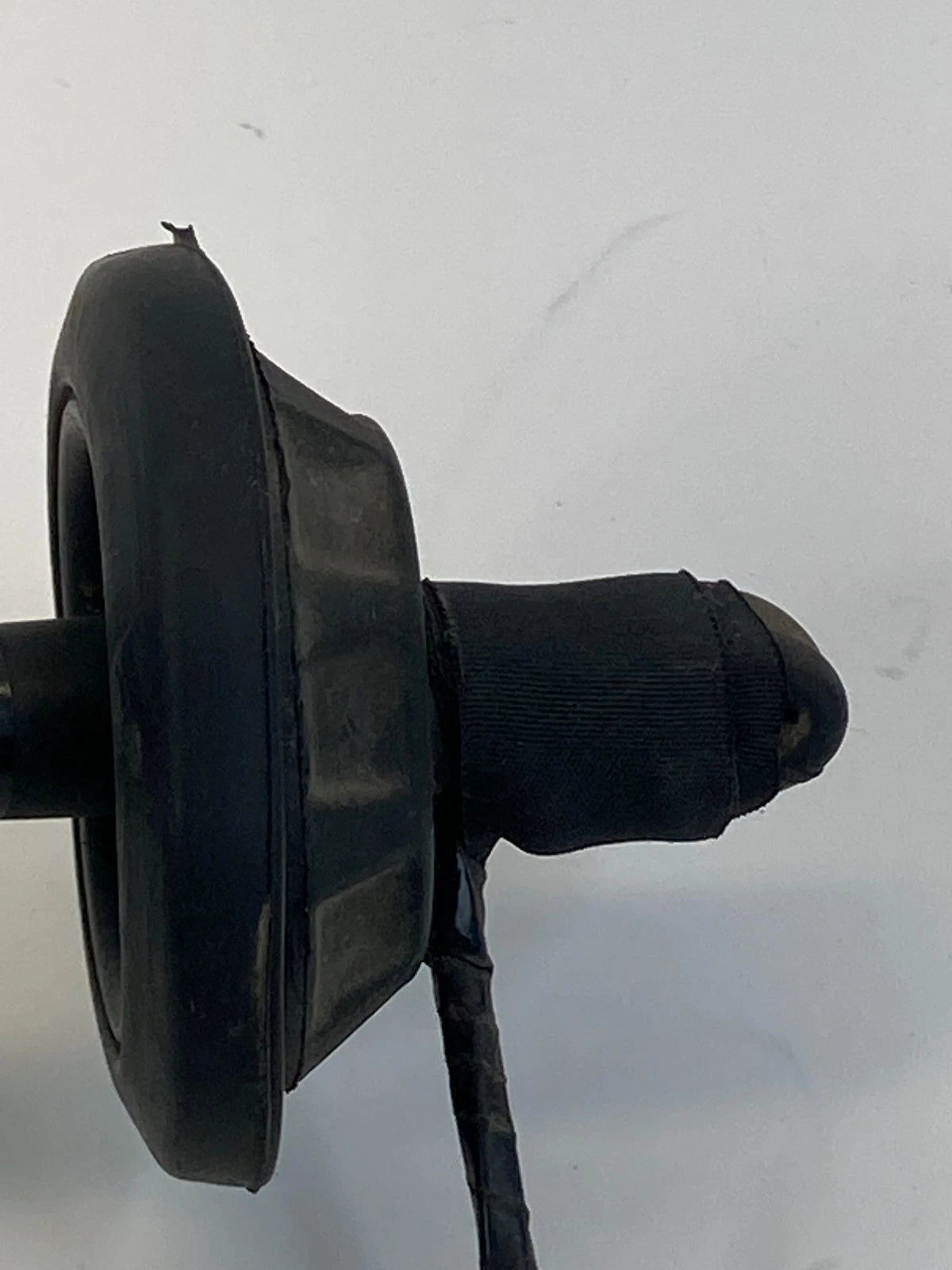 2013-2016 FORD ESCAPE REAR RIGHT TAILLIGHT LAMP WIRE WIRING HARNESS SOCKET OEM