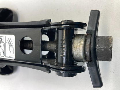 08-12 Caliber 07-17 Compass Patriot Emergency Scissor Jack & Tool Lug 05105920AD