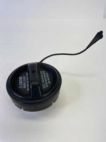 01 02 03 04 05 LEXUS GS300 GS430 LX470 FUEL FILLER GAS TANK COVER CAP OEM