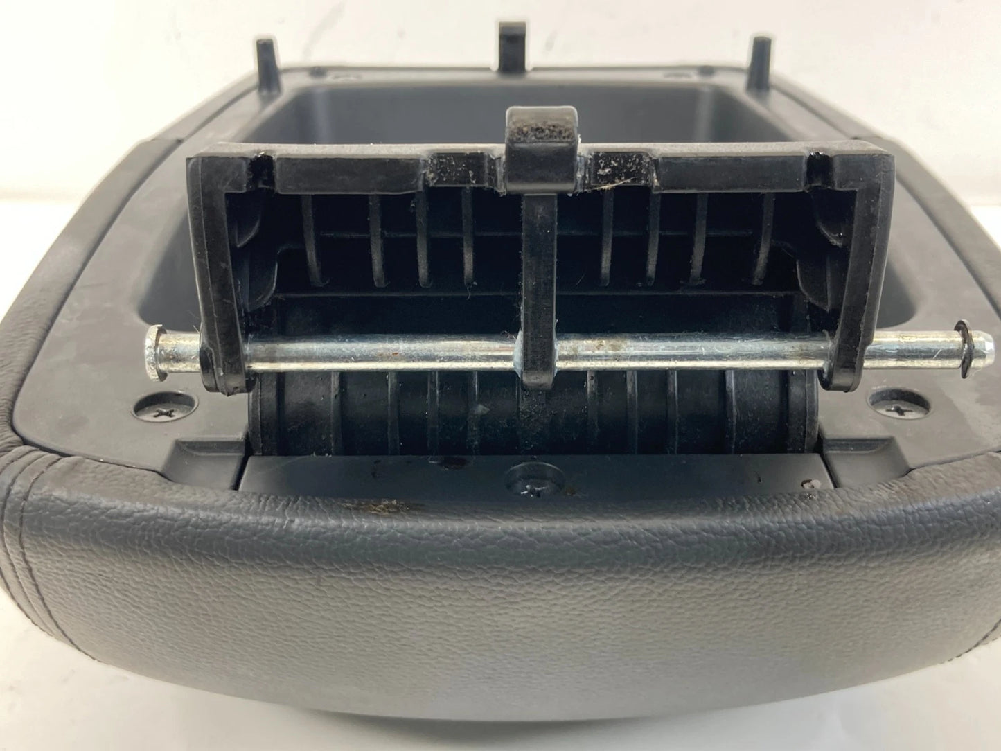 2013 2014 2015 2016 HYUNDAI SANTA FE CENTER CONSOLE ARMREST LID COVER OEM