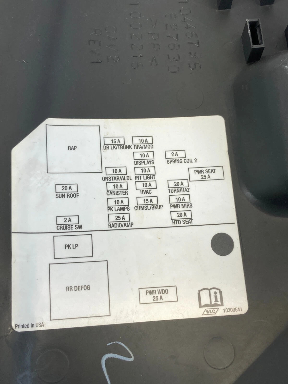04-08 PONTIAC GRAND PRIX DASH RIGHT PASSENGER SIDE END CAP COVER TRIM 10446795