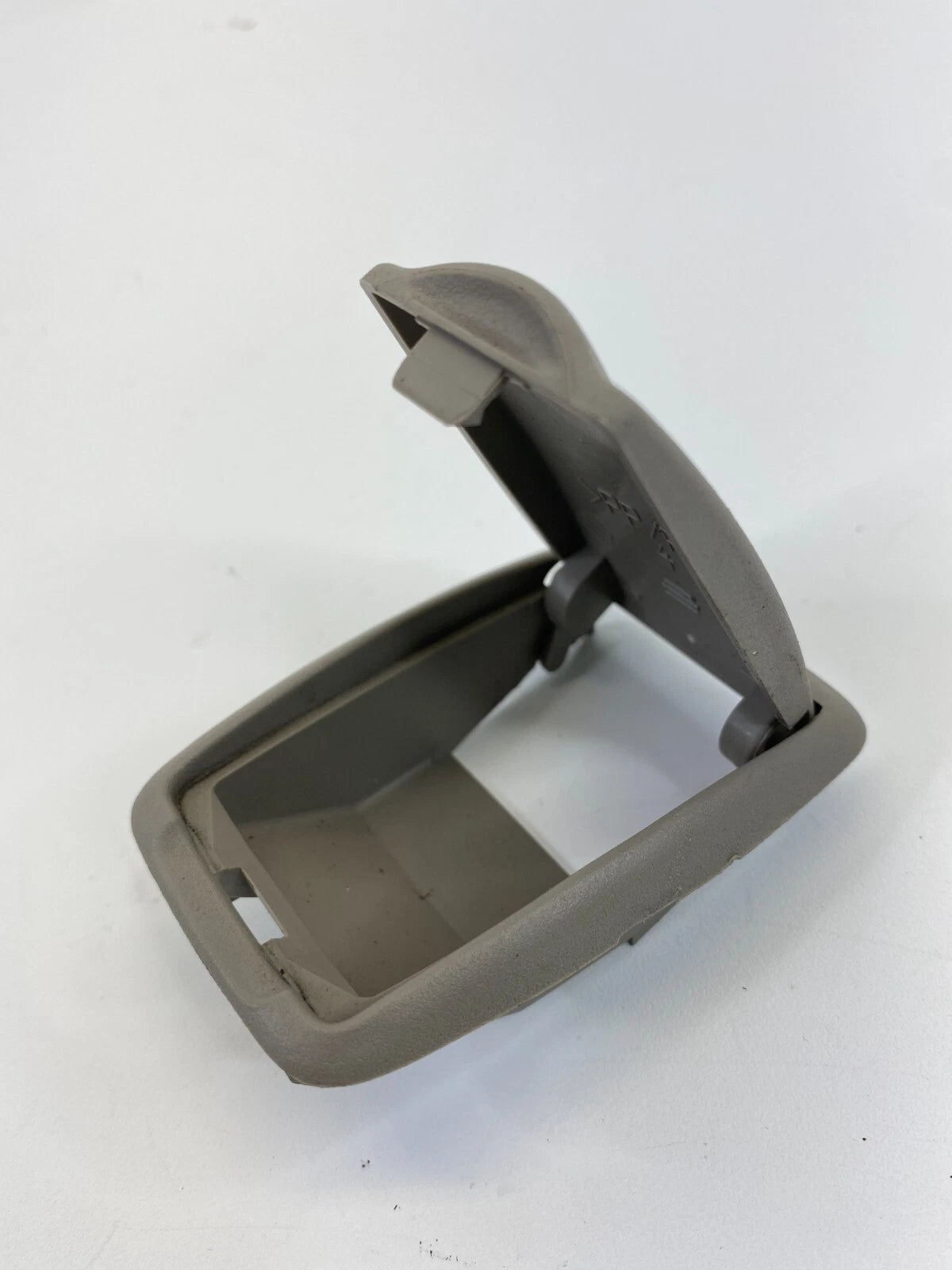 2002-2006 TOYOTA CAMRY BACK REAR SEAT CHILD ANCHOR CAP COVER ASSY OEM