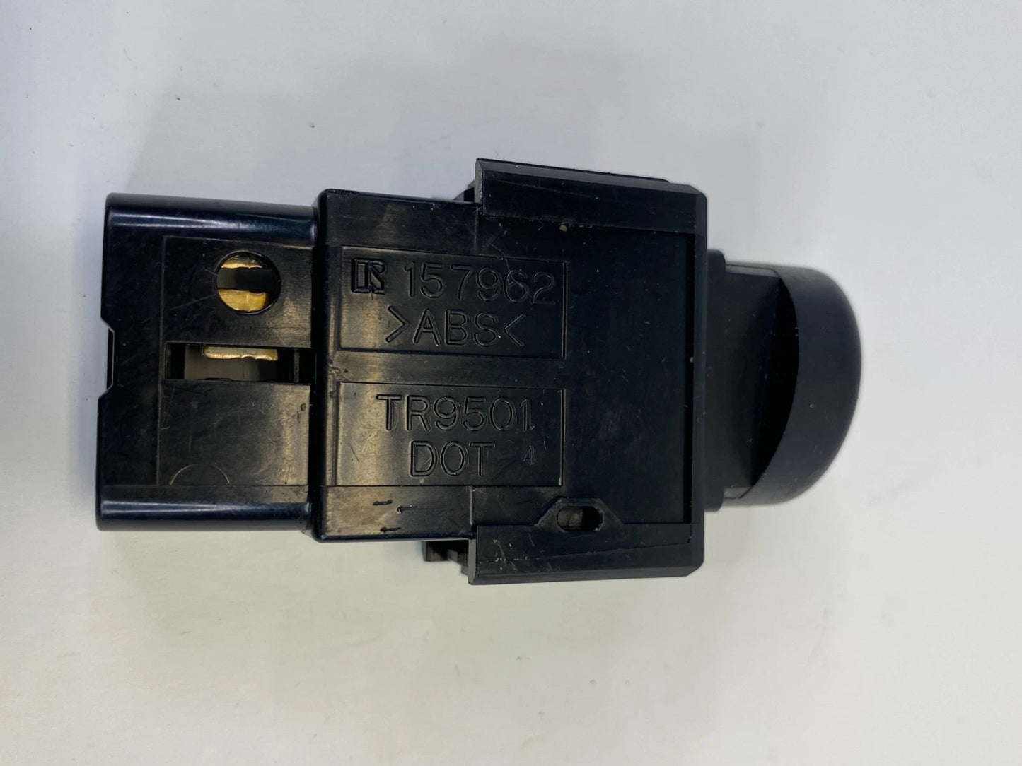 2003-2008 Pontiac Vibe Hazard Warning Control Switch Button 157962 OEM