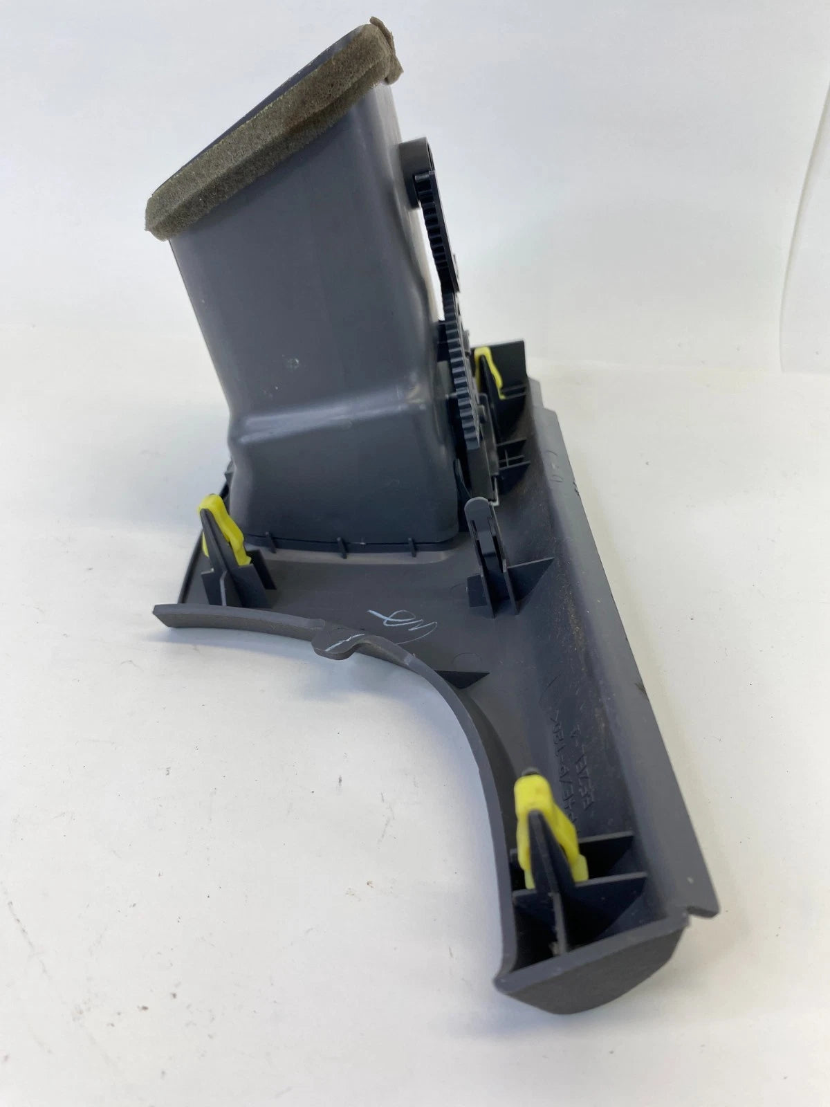 2004-2010 TOYOTA SIENNA FRONT LEFT DASH A/C AIR VENT GRILLE DUCT 55650-AE020 OEM