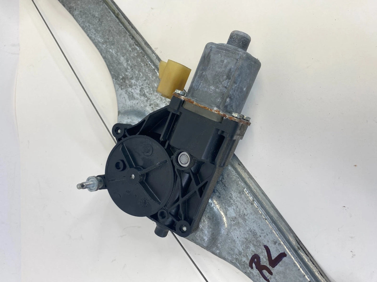 2008-2012 BUICK ENCLAVE REAR LEFT BACK SIDE DOOR WINDOW MOTOR W/ REGULATOR