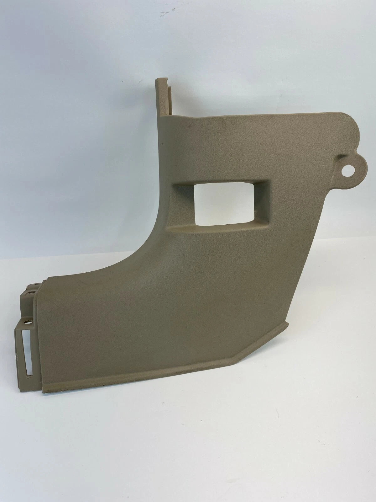 07-09 DODGE CALIBER UNDER DASH LOWER LEFT KICK PANEL KNEE TRIM BEZEL BEIGE OEM
