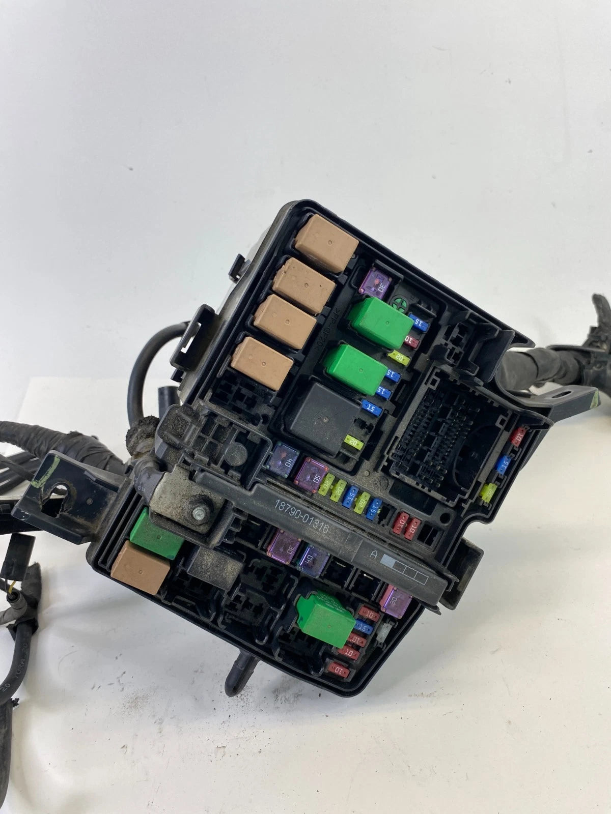2011-2014 HYUNDAI SONATA 2.4L L4 A/T ENGINE COMPARTMENT FUSE RELAY JUNCTION BOX