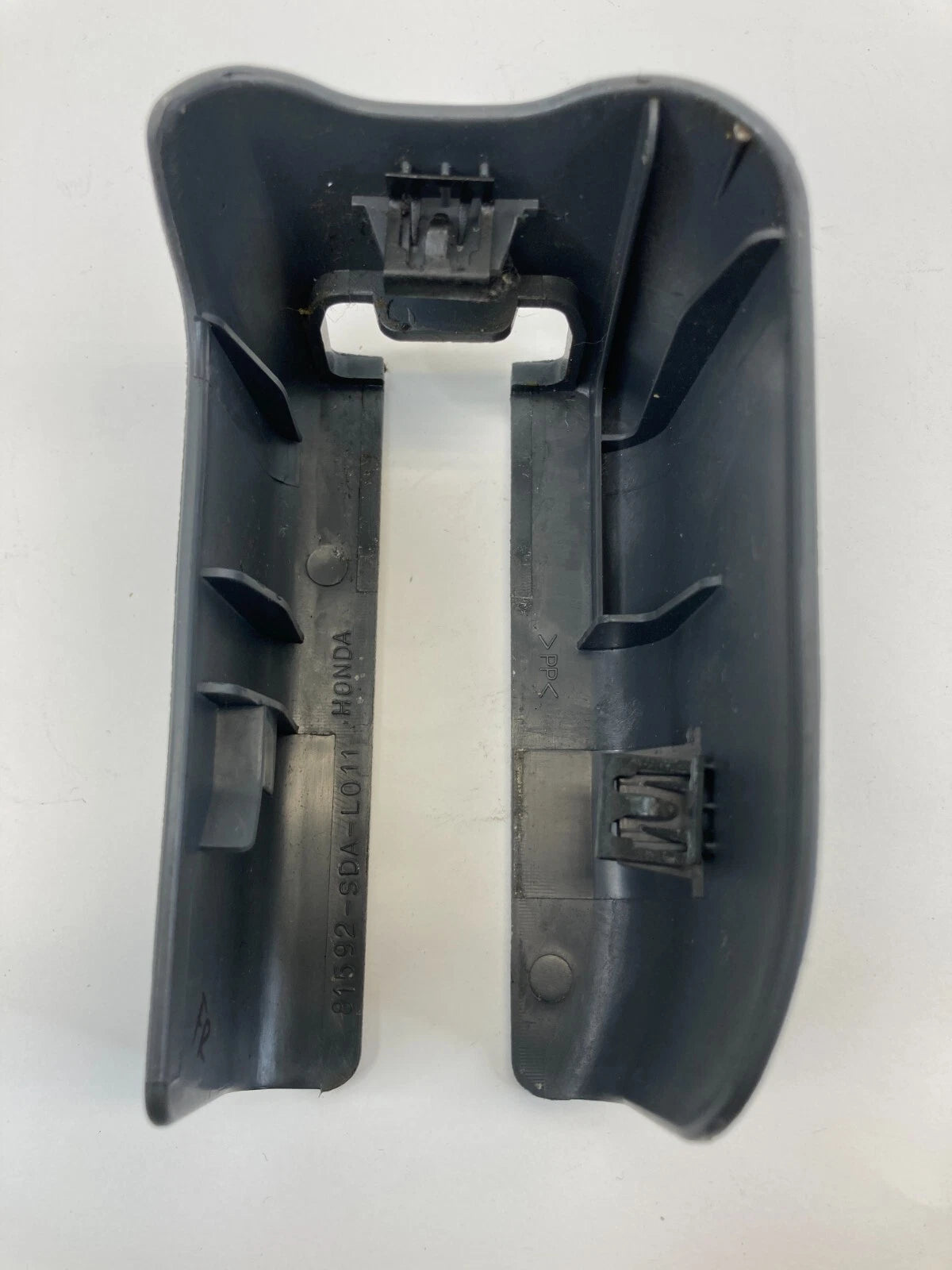 03-07 HONDA ACCORD FLOOR RIGHT PASSENGER SEAT TRACK RAIL REAR CAP 81592-SDA-L01