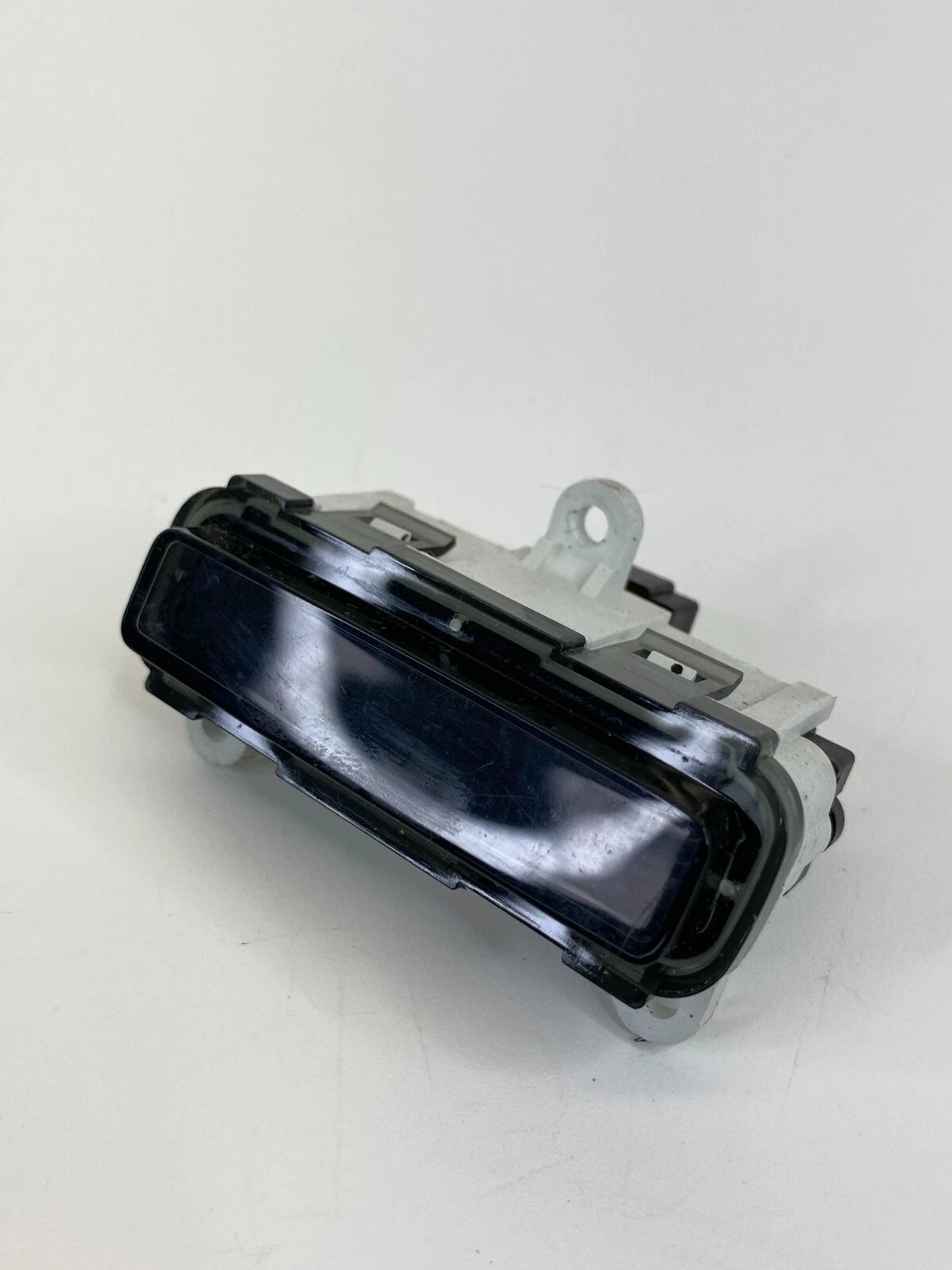2004-2006 HYUNDAI ELANTRA DASH PASSENGER SWITCH INDICATOR LIGHT OEM