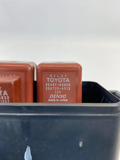 2000-2004 TOYOTA AVALON SMALL ENGINE BAY FUSE RELAY BLOCK BOX UNIT OEM FACTORY